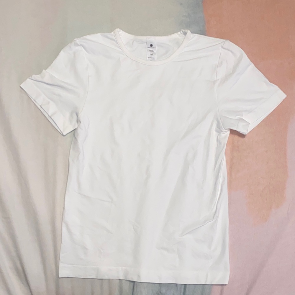 Yogalicious Skin Crew Neck Short Sleeve Size Medium